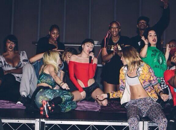 Miley Cyrus, Twitter Miley Cyrus, Twitter
